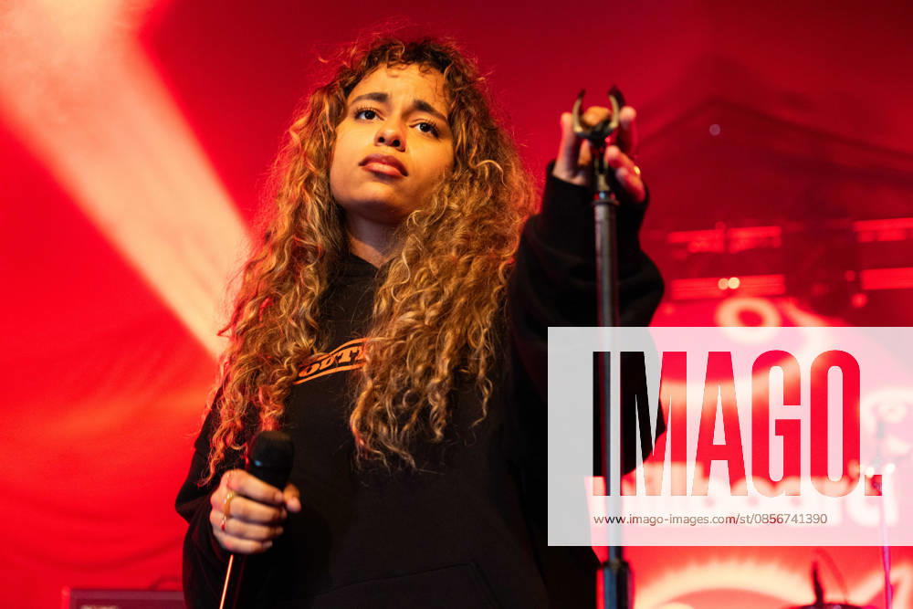 Bella Kay performing at The Great Escape Festival at The Deep End in Brighton, England, on 15 May 2026 Bella Kay performing at The Great Escape Festival at The Deep End in Brighton, England, on 15 May 2026, Credit:Rox Cooper Lee Roxy Lee Avalon
