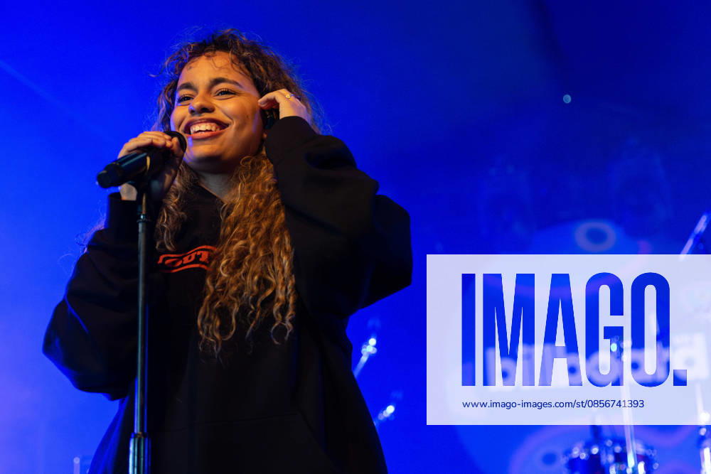 Bella Kay performing at The Great Escape Festival at The Deep End in Brighton, England, on 15 May 2026 Bella Kay performing at The Great Escape Festival at The Deep End in Brighton, England, on 15 May 2026, Credit:Rox Cooper Lee Roxy Lee Avalon