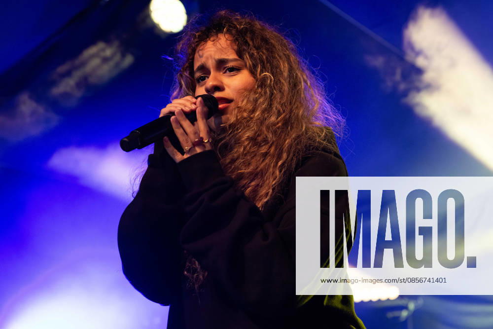 Bella Kay performing at The Great Escape Festival at The Deep End in Brighton, England, on 15 May 2026 Bella Kay performing at The Great Escape Festival at The Deep End in Brighton, England, on 15 May 2026, Credit:Rox Cooper Lee Roxy Lee Avalon