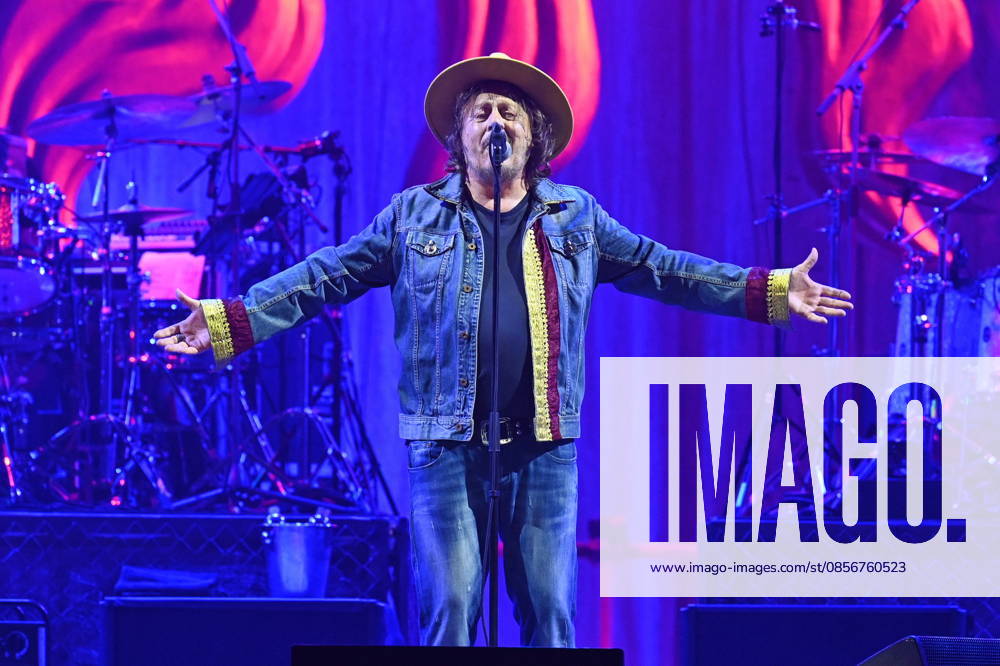 Music Concert - Zucchero - BAILA (sexy thing) 25th - Under the Moonlight Zucchero playing in Mantova during Zucchero - BAILA (sexy thing) 25th - Under the Moonlight, Music Concert in Mantova, Italy, May 15 2026 Mantova PalaUnical Italy
