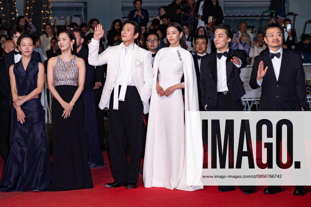 Cannes Gun-Che screening NG Kim Shin-rok, Shin Hyun-been, Koo Kyo-hwan, Ji Chang-wook, Jun Ji-hyun, Yeon Sang-ho and Yang Yu-min attending the ‘Gun-Che (Colony)’ Screening and Red Carpet at Palais Des Festivals in Cannes, France on May 15 2026 as part of the 79th Cannes Film Festival. Photo by Nicolas Genin ABACAPRESS.COM Cannes France