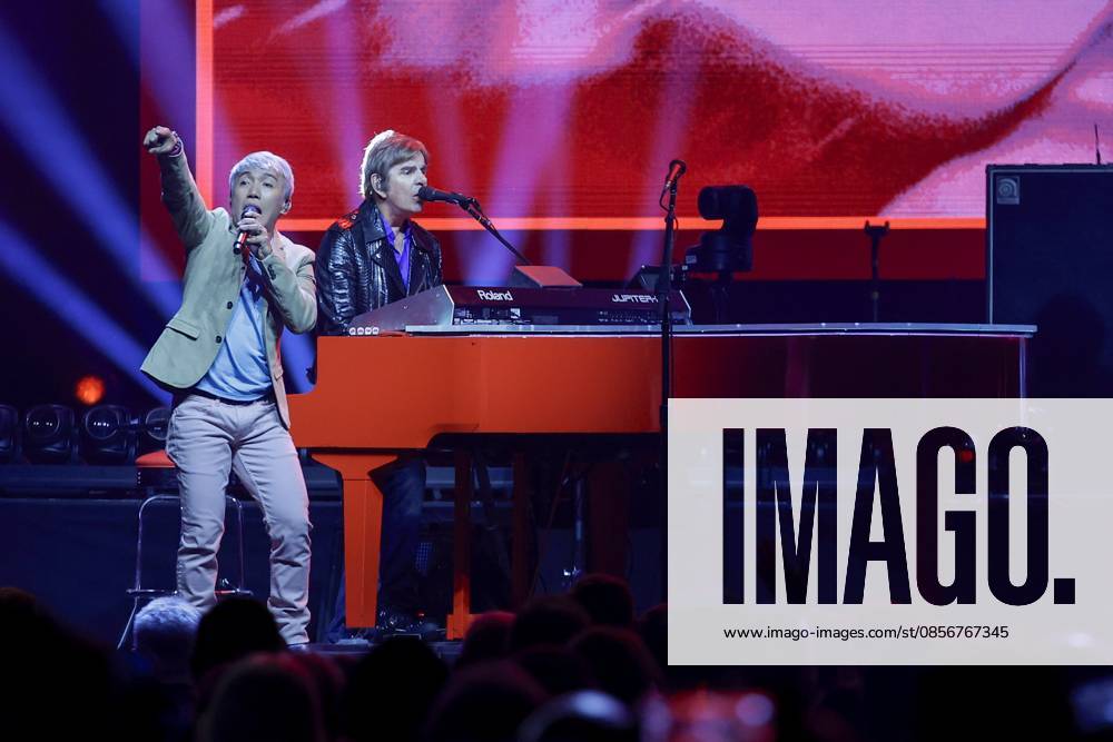Lead singer Arnel Pineda and Jonathan Cain of the band Journey performs on stage during the 2026 Final Frontier Tour at Benchmark International Arena on Friday, May 15, 2026 in Tampa. Tampa USA - ZUMAs70_ 20260515_zan_s70_023