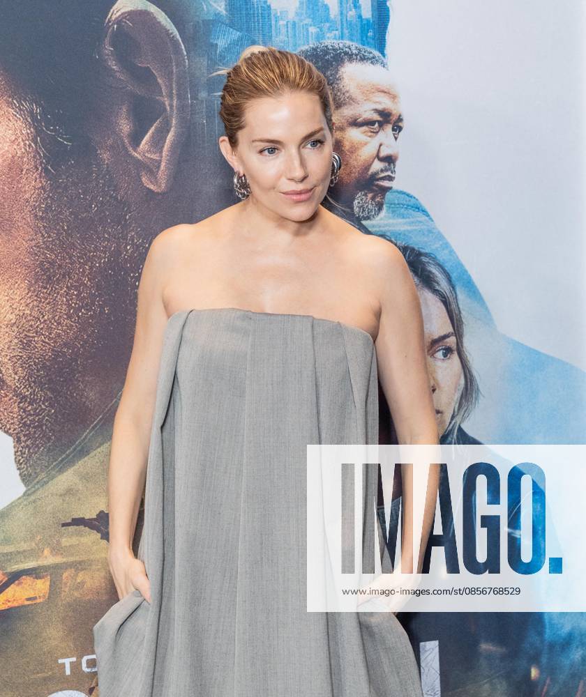 New York, NY, May 15, 2026: Sienna Miller wearing dress by Calvin Klein attends World Premiere of Amazon MGM Studios Tom Clancy s Jack Ryan: Ghost War at Regal Times Square Bronx USA - ZUMAr339 20260515_znp_r339_077