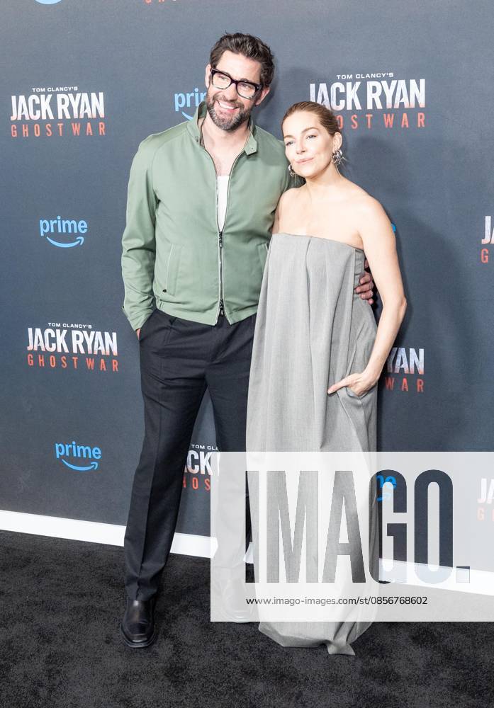 New York, NY, May 15, 2026: John Krasinski and Sienna Miller attend World Premiere of Amazon MGM Studios Tom Clancy s Jack Ryan: Ghost War at Regal Times Square Bronx USA - ZUMAr339 20260515_znp_r339_074