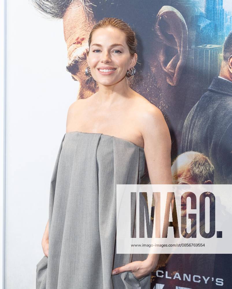New York, NY, May 15, 2026: Sienna Miller wearing dress by Calvin Klein attends World Premiere of Amazon MGM Studios Tom Clancy s Jack Ryan: Ghost War at Regal Times Square Bronx USA - ZUMAr339 20260515_znp_r339_063