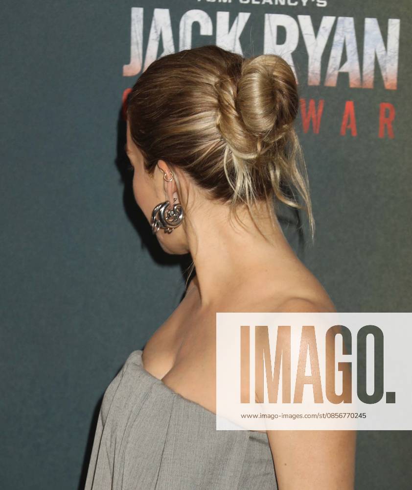 Actor SIENNA MILLER seen during the red carpet arrivals for Amazon MGM Studios Tom Clancy s Jack Ryan - Ghost War World Premiere held at Regal Times Square. New York USA - ZUMAk03_ 20260515_zaf_k03_090