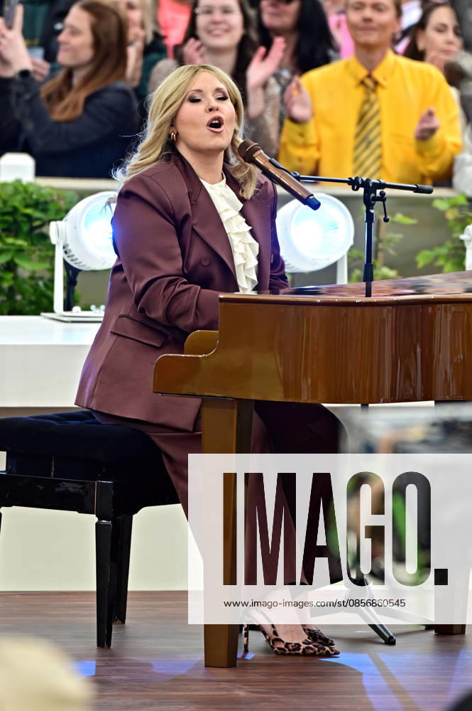 ZDF - Fernsehgarten. Sängern Maite Kelly während der ZDF - Unterhaltungsshow Fernsehgarten am 17.05.2026 in Mainz. 20260517MWI122260
