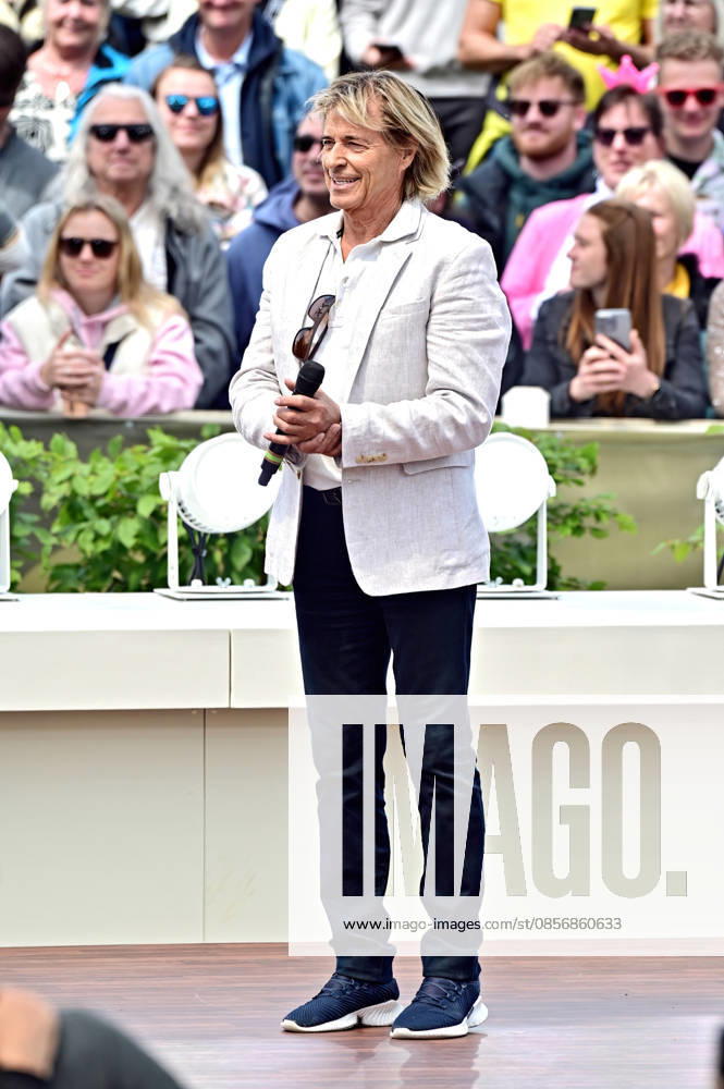 ZDF - Fernsehgarten. Sänger Hansi Hinterseer während der ZDF - Unterhaltungsshow Fernsehgarten am 17.05.2026 in Mainz. 20260517MWI122777