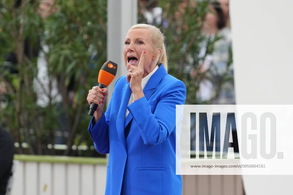 ZDF-Fernsehgarten 2026. Andrea (Kiwi) Kiewel im ZDF Fernsehgarten bei der Schlagerparty am 17.05.2026 in Mainz. Mainz ZDF Fernsehgarten Rheinland-Pfalz