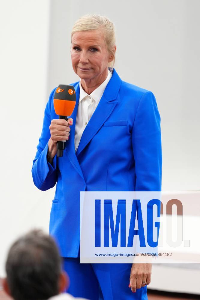 ZDF-Fernsehgarten 2026. Andrea (Kiwi) Kiewel im ZDF Fernsehgarten bei der Schlagerparty am 17.05.2026 in Mainz. Mainz ZDF Fernsehgarten Rheinland-Pfalz