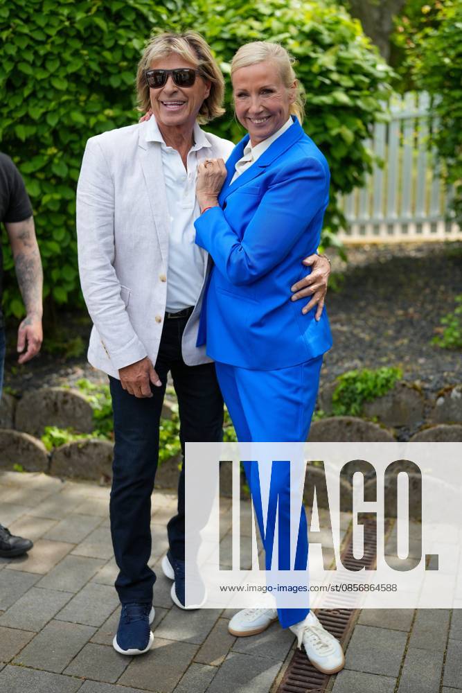 ZDF-Fernsehgarten 2026. Hansi Hinterseer und Andrea (Kiwi) Kiewel im ZDF Fernsehgarten bei der Schlagerparty am 17.05.2026 in Mainz. Mainz ZDF Fernsehgarten Rheinland-Pfalz