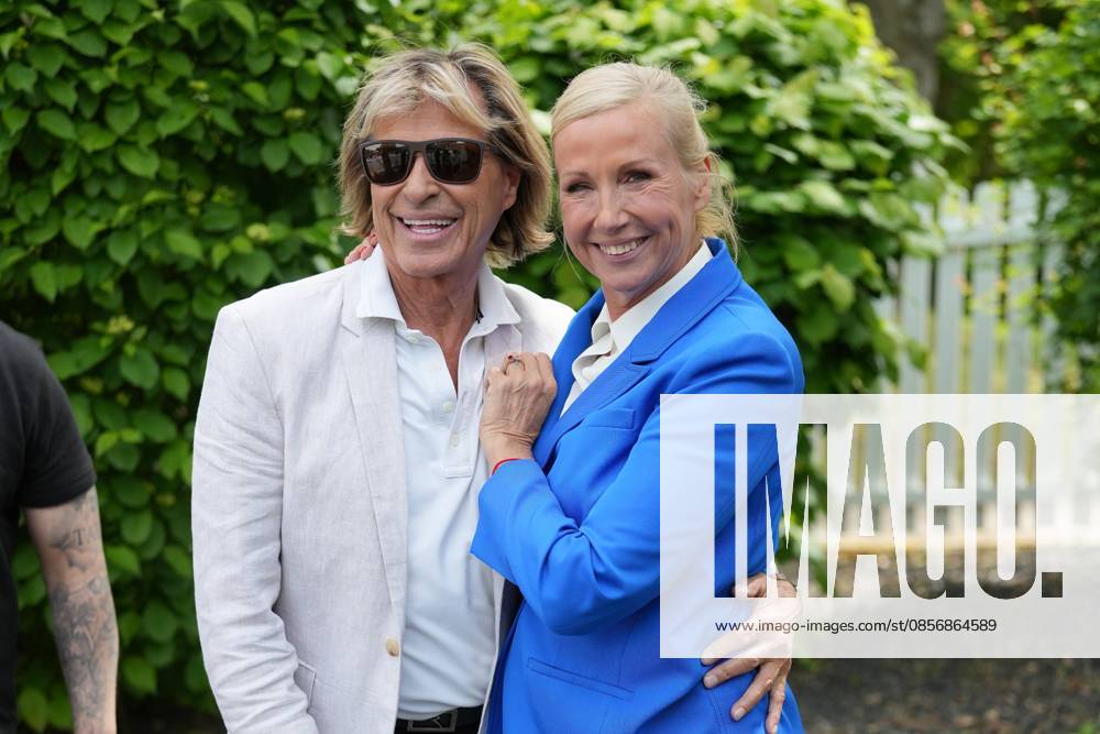 ZDF-Fernsehgarten 2026. Hansi Hinterseer und Andrea (Kiwi) Kiewel im ZDF Fernsehgarten bei der Schlagerparty am 17.05.2026 in Mainz. Mainz ZDF Fernsehgarten Rheinland-Pfalz