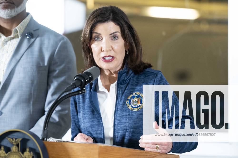 New York State Governor KATHY HOCHUL (D) speaking about the Long Island Railroad (LIRR) strike at the New York City Transit (NYCT) Rail Control Center in New York City. New York City United States - ZUMAb161 20260517_aap_b161_012