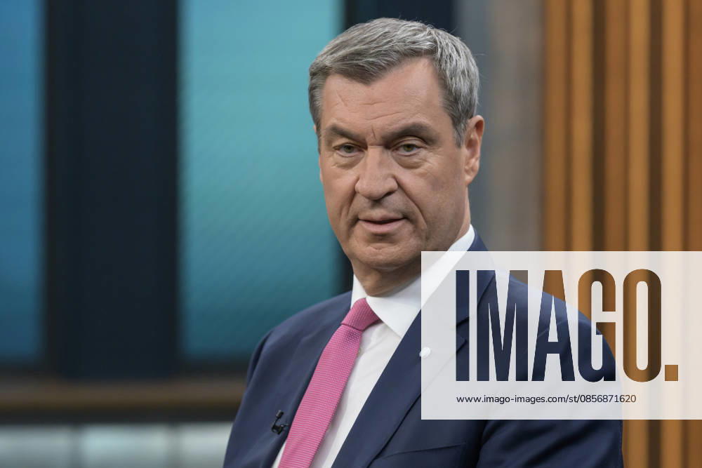 Im Bild v.l.: Markus Söder, Ministerpräsident Bayern, CSU, GER, Berlin, Studio, zu Gast bei - Caren Miosga, Polittalk, TV, Format, Aufzeichnung, aufgezeichnet, Das Erste, aus Adlershof - am Studio 20, Thema: Kriegt die Regierung die Kurve, Herr Söder? 17.05.2026,