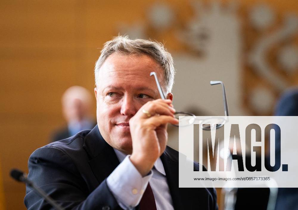Thüringer Landtag 8. Wahlperiode 43. Plenarsitzung im Foto: Ministerpräsident Mario Voigt (CDU) ( Deutschland Thueringen Erfurt