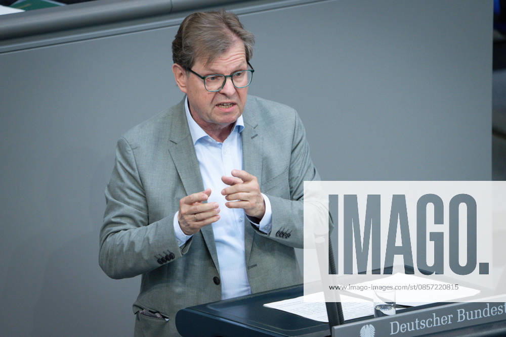 Deutscher Bundestag, 80. Plenarsitzung Ralf Stegner (SPD) im Portrait bei seiner Rede zum Tagesordnungspunkt Einsetzung eines UA: Angriff auf die Nordstream-Pipelines bei der 80. Sitzung des Deutschen Bundestag in Berlin, 21.05.2026 Berlin Berlin Deutschland