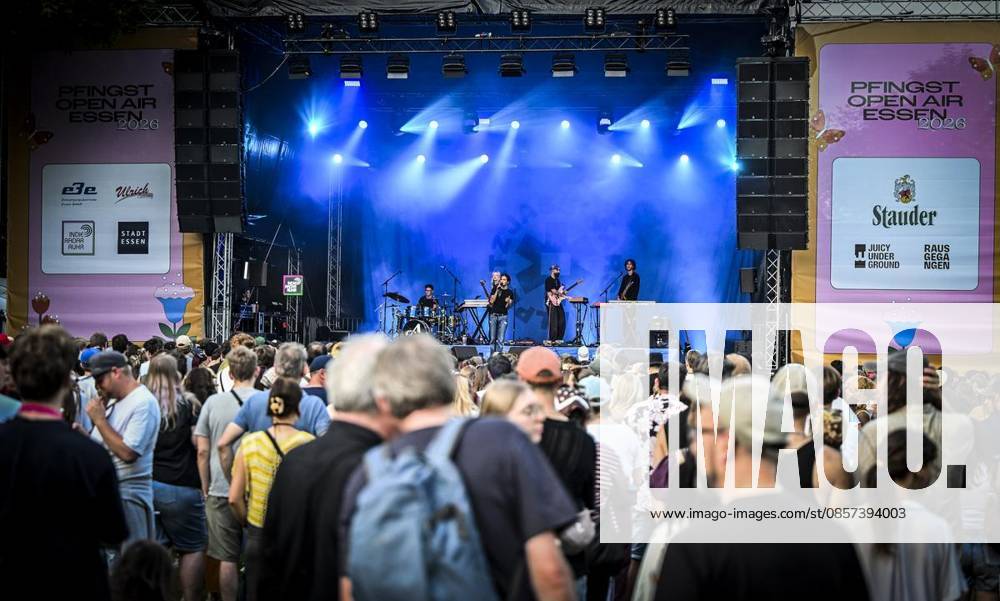 Hauptbühne: Jassin am Samstag, dem 23 05 2026. Das Pfingst Open Air Essen-Werden geht in die 41. Runde. Bei sommerlichem Wetter feierten 10000 Menschen das Musikfestival. Das Festival ist umsonst und draußen. Drei Bühnen auf dem Gelände im Löwental wurden bespielt. Deutschland NRW Essen