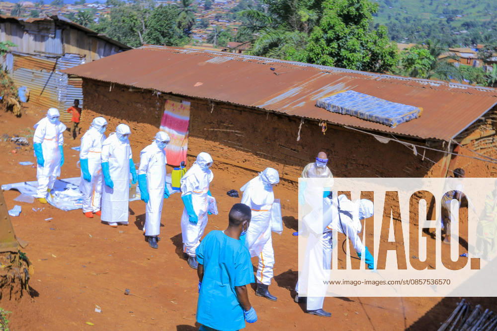 Ebola outbreak in Democratic Republic of Congo MONGBWALU, DEMOCRATIC REPUBLIC OF THE CONGO - MAY 25: Health workers wearing protective equipment carry out disinfection procedures before transporting the body of a person who died with suspected Ebola infection in Mongbwalu village of Ituri province in eastern Democratic Republic of the Congo, on May 25, 2026. Marcus Loika Anadolu Mongbwalu Democratic Republic of the Congo. Editorial use only. Please get in touch for any other usage.