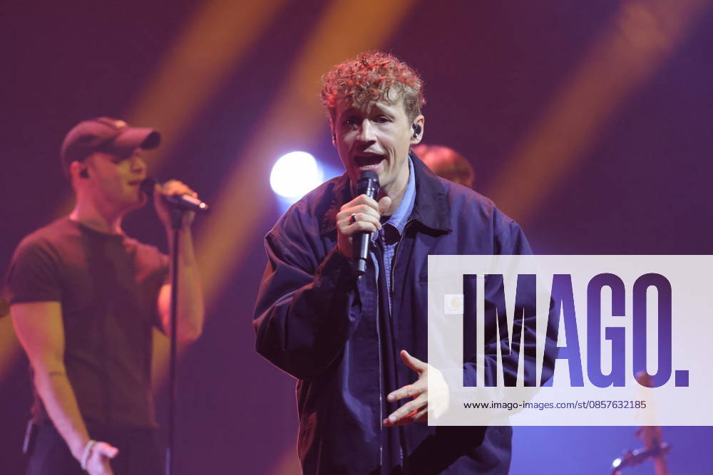 Tim Bendzko, Sänger, im Konzert live im Tempodrom, Berlin, Musik, Berlin