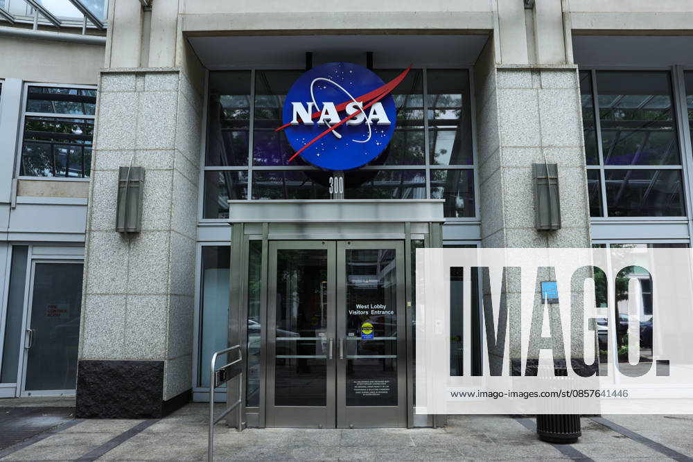 The entrance to NASA Headquarters in Washington, D.C. is seen on May 26, 2026 following a press conference announcing Moon Base plans and mission progress. NASA s Moon Base program is a long-term lunar exploration and infrastructure initiative designed to enable sustained human presence at the lunar South Pole. Washington USA - ZUMAd227 20260526_znp_d227_058
