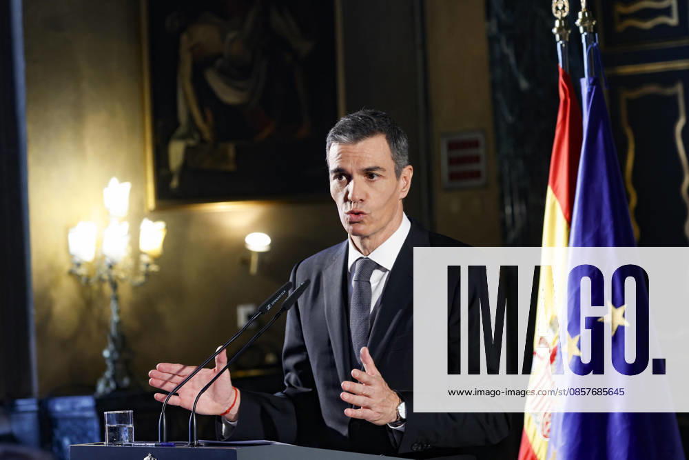 Spain s Prime Minister, Pedro Sanchez, attends a press conference held at the Spanish Embassy to the Holy See, Rome, Italy, 27 May 2026. ANSA FABIO FRUSTACI. Rome ITALY - ZUMAa110 20260527_zaf_a110_011