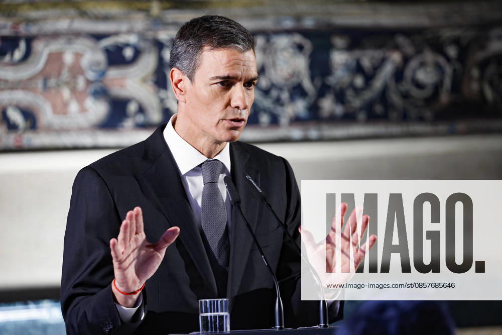 Spain s Prime Minister, Pedro Sanchez, attends a press conference held at the Spanish Embassy to the Holy See, Rome, Italy, 27 May 2026. ANSA FABIO FRUSTACI. Rome ITALY - ZUMAa110 20260527_zaf_a110_012