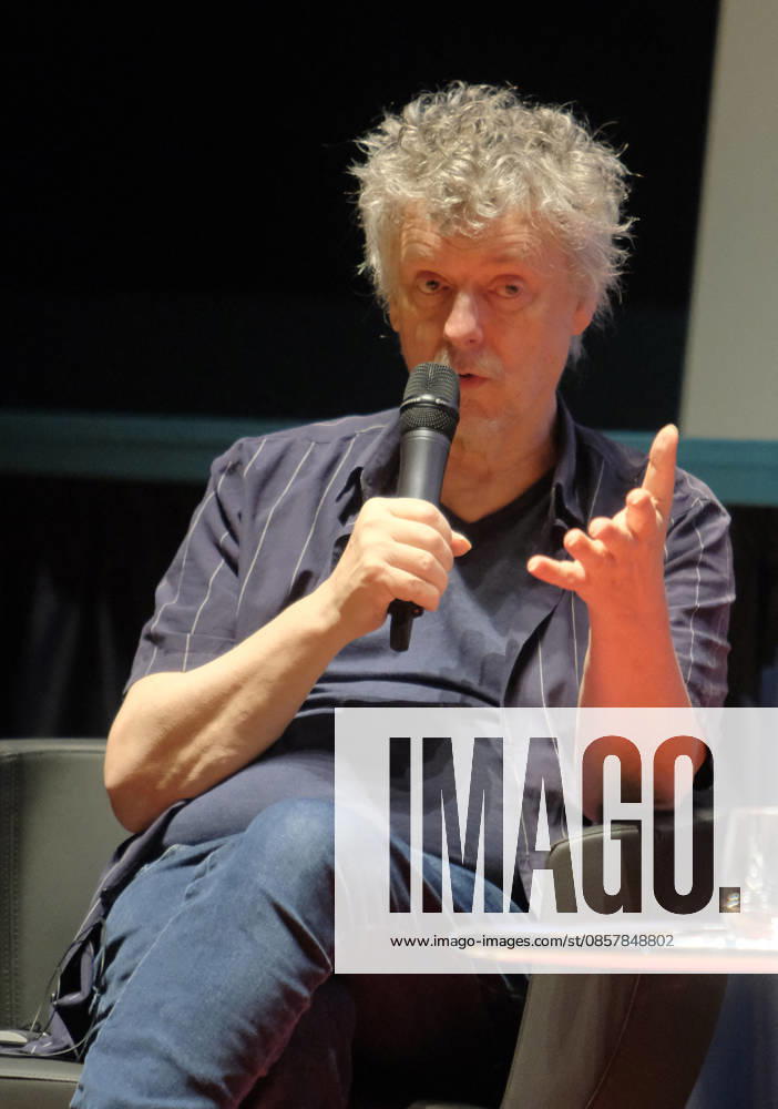 Michel Gondry During Masterclass - Turin French director Michel Gondry holds a masterclass at Cinema Massimo in Turin, Italy on Month Day, Year , where he receives the Stella della Mole award for his contributions to filmmaking and discusses his career with National Cinema Museum director Carlo Chatrian, while also introducing the screening of his film Microbo&Gasolina. Photo by Costantino Sergi IPA ABACAPRESS.COM Torino Torino