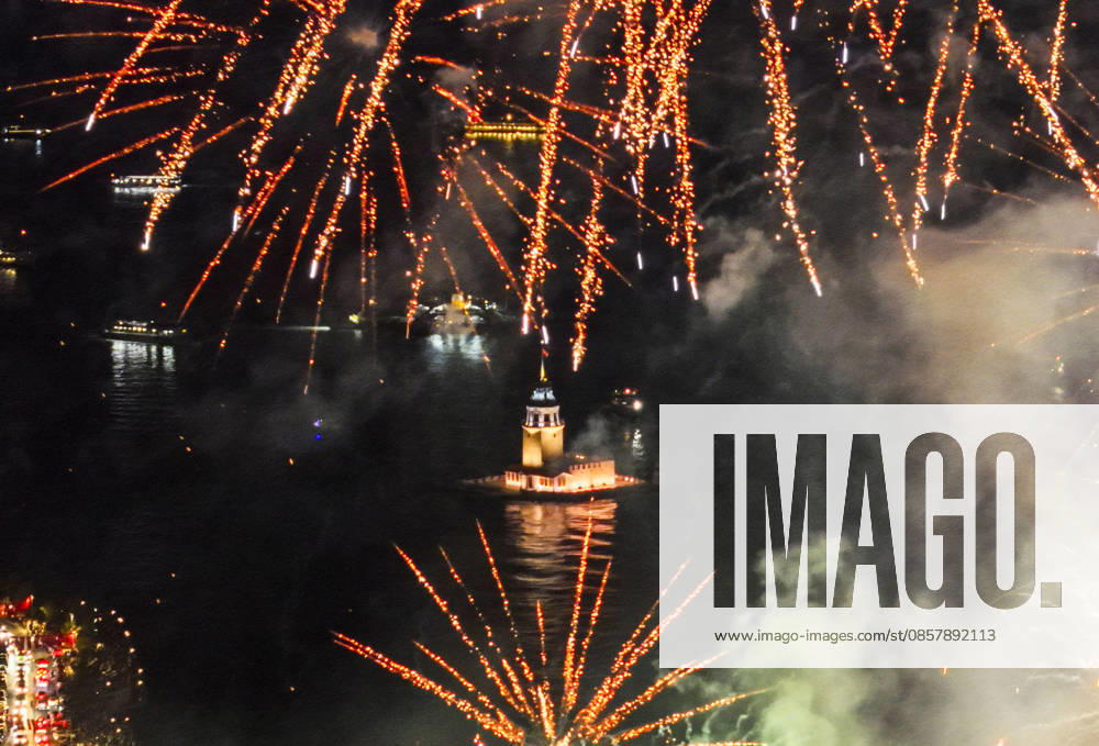 573rd anniversary of the conquest of Istanbul ISTANBUL, TURKIYE - MAY 29: Maiden s Tower is seen as fireworks show illuminates the sky over the Bosphorus as part of the events celebrating the 573rd anniversary of the conquest of Istanbul, Turkiye, on May 29, 2026, Muhammed Enes Yildirim Anadolu Istanbul Turkey. Editorial use only. Please get in touch for any other usage.