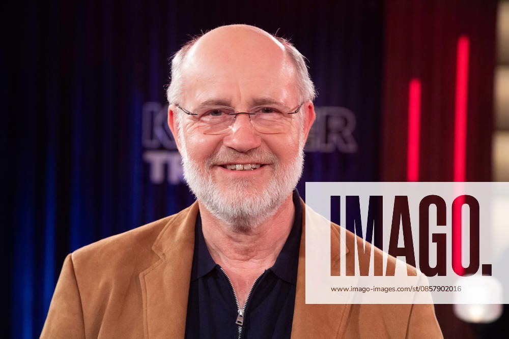 Harald LESCH, Moderator, Wissenschaftler, Portraet, Portrait, Porträt, Einzelbild, angeschnittenes Einzelmotiv, zu Gast in der Sendung ,,Koelner Treff,, im WDR Fernsehen