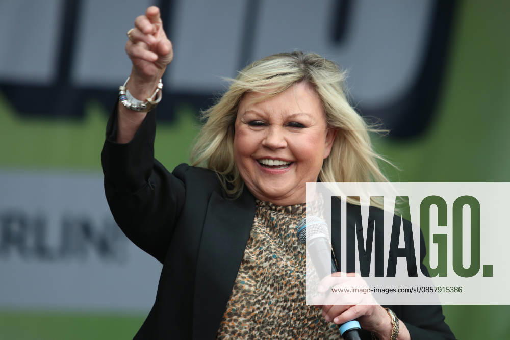 Gaby Baginsky beim SchlagerOlymp 2026 Auftritt beim Schlagerfestival am 30.05.2026 auf dem Zentralen Festplatz in Berlin.