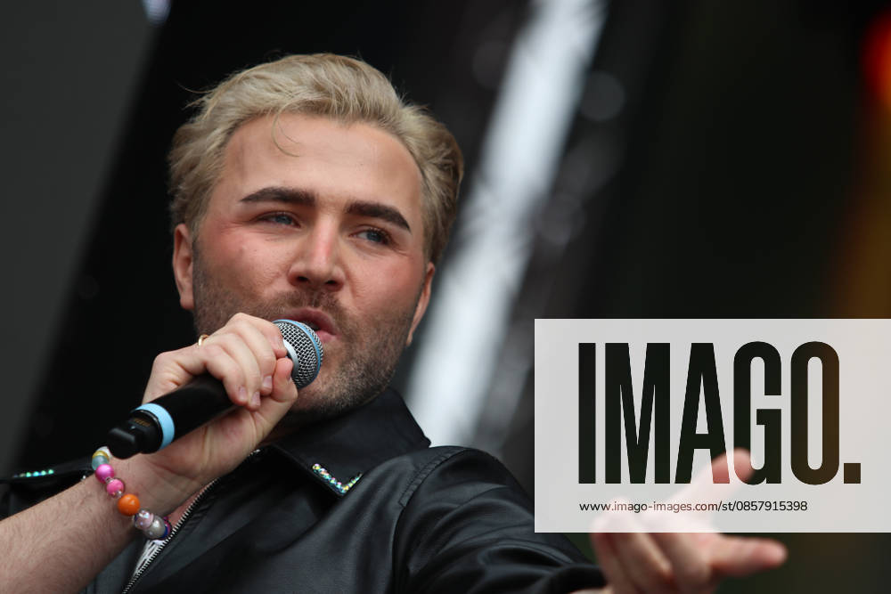 Daniel Johnson beim SchlagerOlymp 2026 Auftritt beim Schlagerfestival am 30.05.2026 auf dem Zentralen Festplatz in Berlin.