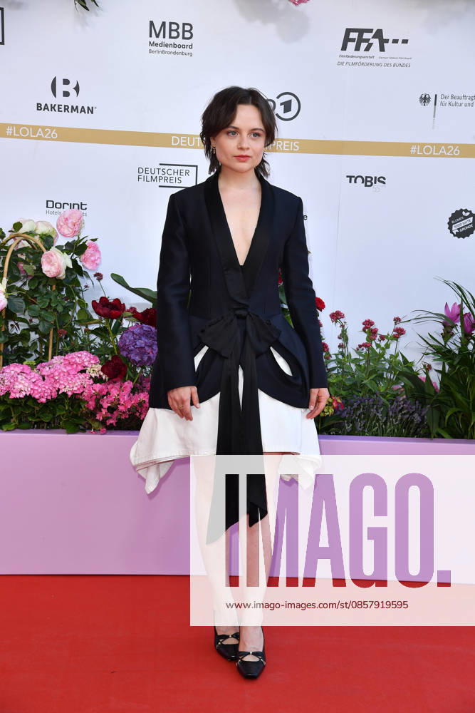 Lena Urzendowsky bei der Verleihung des Deutschen Filmpreises Lola im Palais am Funkturm Messe in Berlin am 29.05.2026