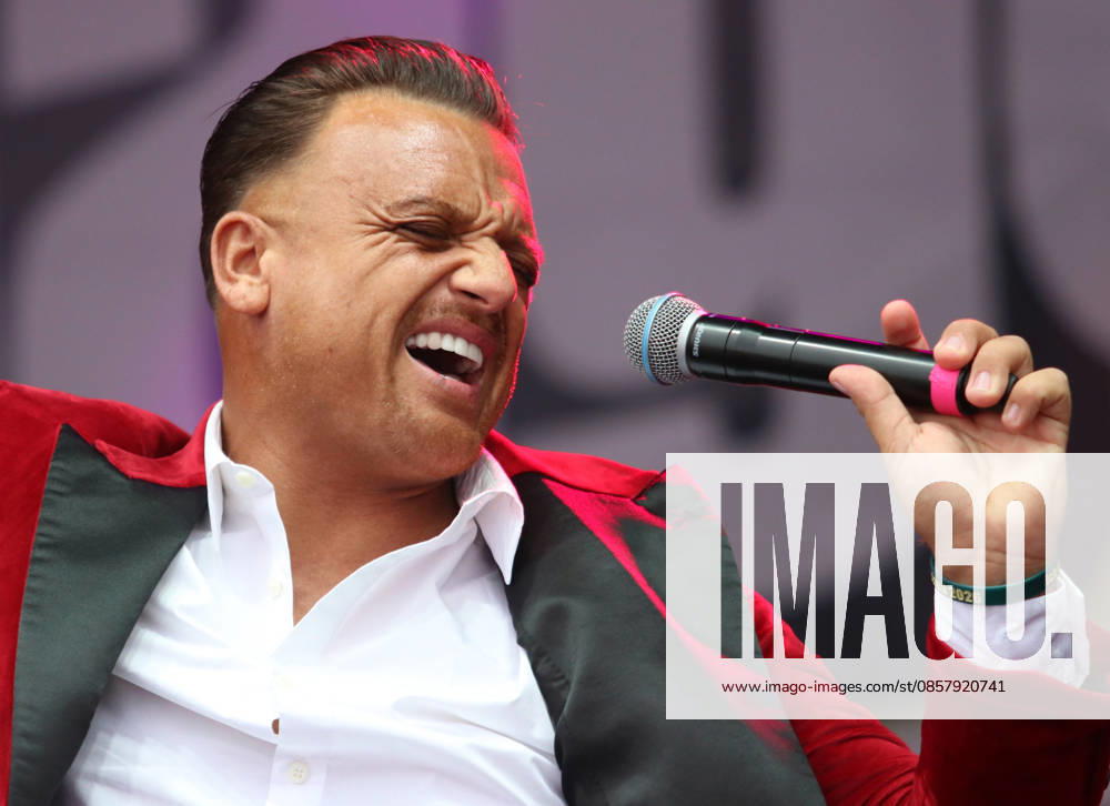 Menowin Fröhlich beim SchlagerOlymp 2026 Auftritt beim Schlagerfestival am 30.05.2026 auf dem Zentralen Festplatz in Berlin.