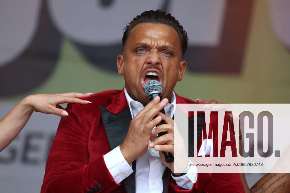 Menowin Fröhlich beim SchlagerOlymp 2026 Auftritt beim Schlagerfestival am 30.05.2026 auf dem Zentralen Festplatz in Berlin.