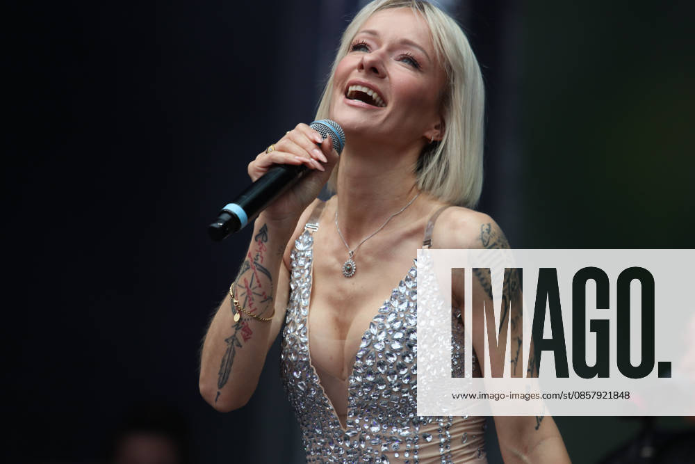 Christin Stark beim SchlagerOlymp 2026 Auftritt beim Schlagerfestival am 30.05.2026 auf dem Zentralen Festplatz in Berlin.