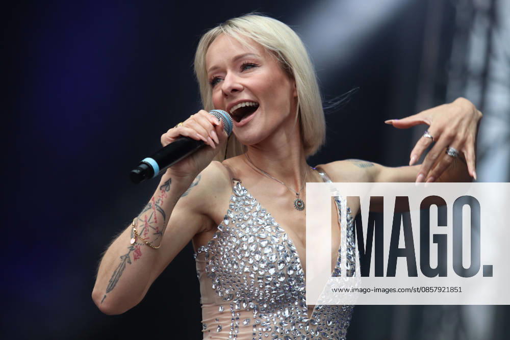 Christin Stark beim SchlagerOlymp 2026 Auftritt beim Schlagerfestival am 30.05.2026 auf dem Zentralen Festplatz in Berlin.