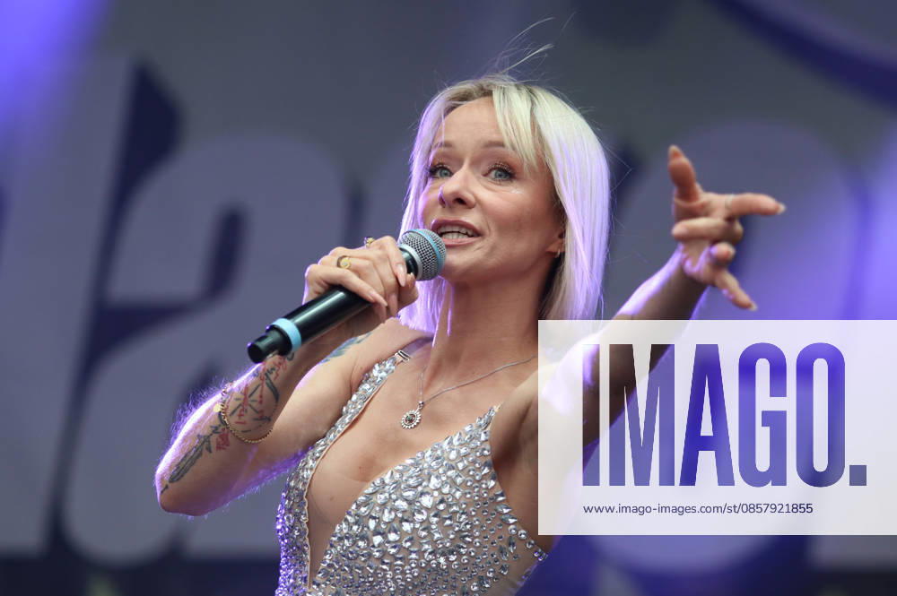 Christin Stark beim SchlagerOlymp 2026 Auftritt beim Schlagerfestival am 30.05.2026 auf dem Zentralen Festplatz in Berlin.