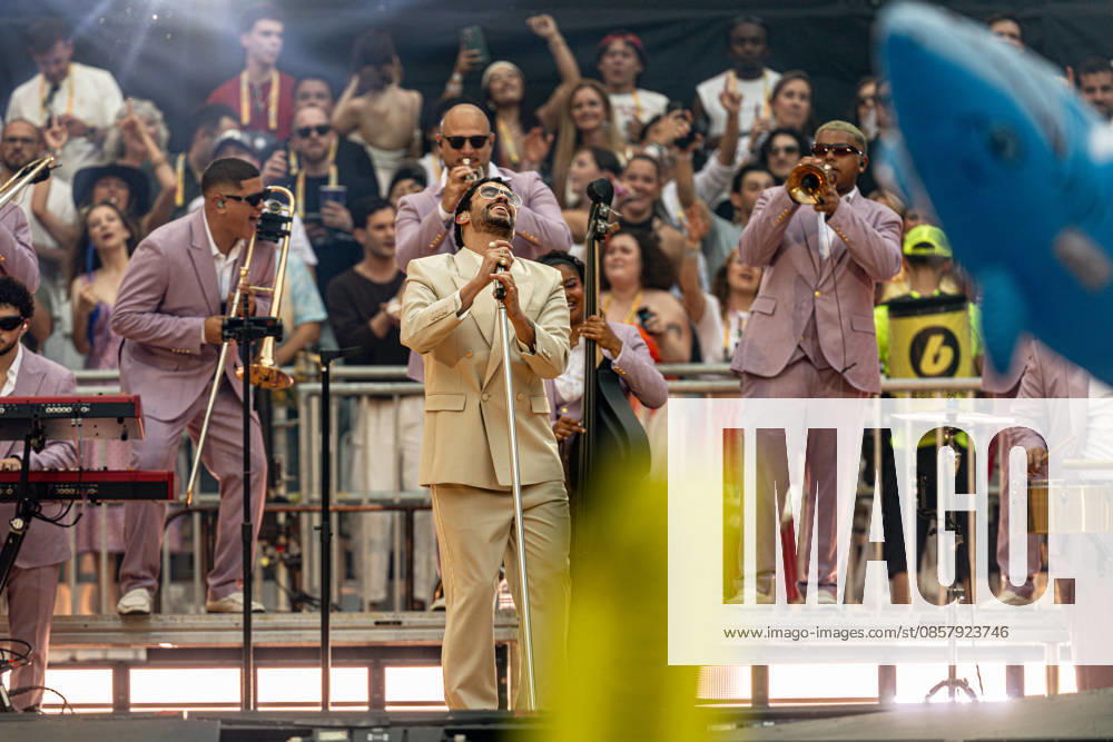 Bad Bunny performs at the Metropolitano Madrid Singer Bad Bunny performs during a concert at the Riyadh Air Metropolitano on May 30, 2026, in Madrid Spain The Puerto Rican artist will perform ten concerts in the capital between May 30 and June 15 as part of his DeBÍ TiRAR MáS FOToS World Tour 30 MAY 2026 CONCERT MUSIC PUERTO RICO PUERTORRICAN SINGER DTMF TOUR WORLD TOUR Madrid Madrid Spain