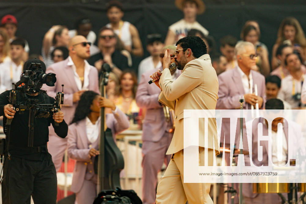Bad Bunny performs at the Metropolitano Madrid Singer Bad Bunny performs during a concert at the Riyadh Air Metropolitano on May 30, 2026, in Madrid Spain The Puerto Rican artist will perform ten concerts in the capital between May 30 and June 15 as part of his DeBÍ TiRAR MáS FOToS World Tour 30 MAY 2026 CONCERT MUSIC PUERTO RICO PUERTORRICAN SINGER DTMF TOUR WORLD TOUR Madrid Madrid Spain
