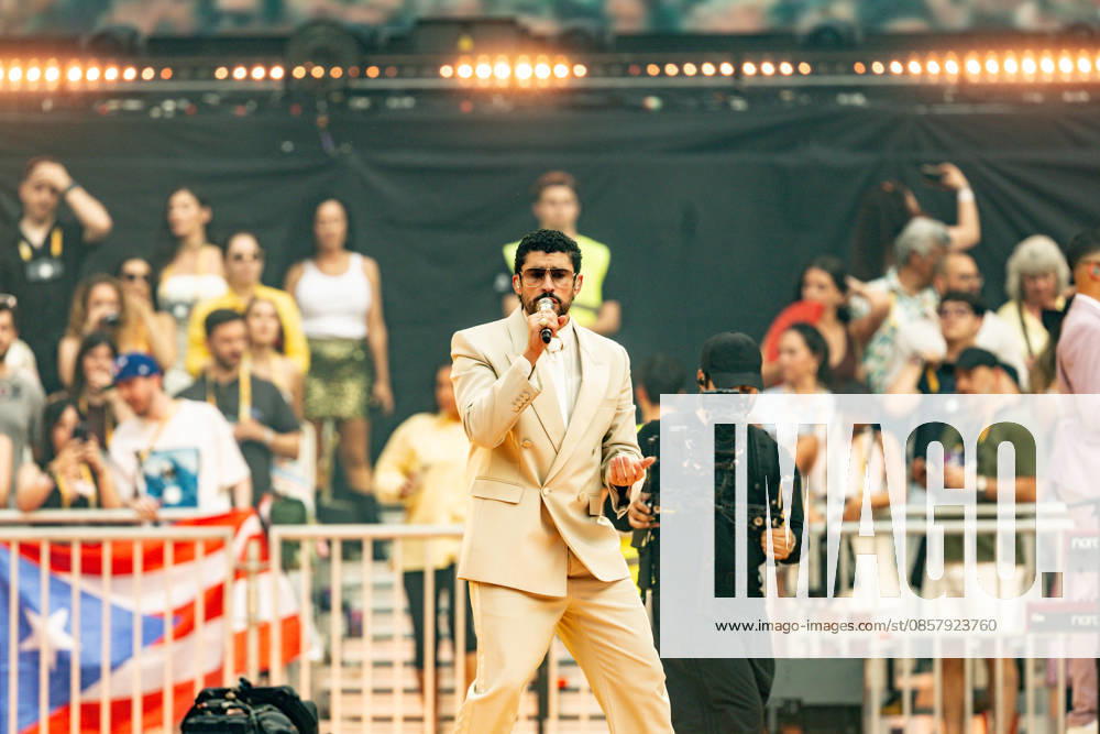 Bad Bunny performs at the Metropolitano Madrid Singer Bad Bunny performs during a concert at the Riyadh Air Metropolitano on May 30, 2026, in Madrid Spain The Puerto Rican artist will perform ten concerts in the capital between May 30 and June 15 as part of his DeBÍ TiRAR MáS FOToS World Tour 30 MAY 2026 CONCERT MUSIC PUERTO RICO PUERTORRICAN SINGER DTMF TOUR WORLD TOUR Madrid Madrid Spain