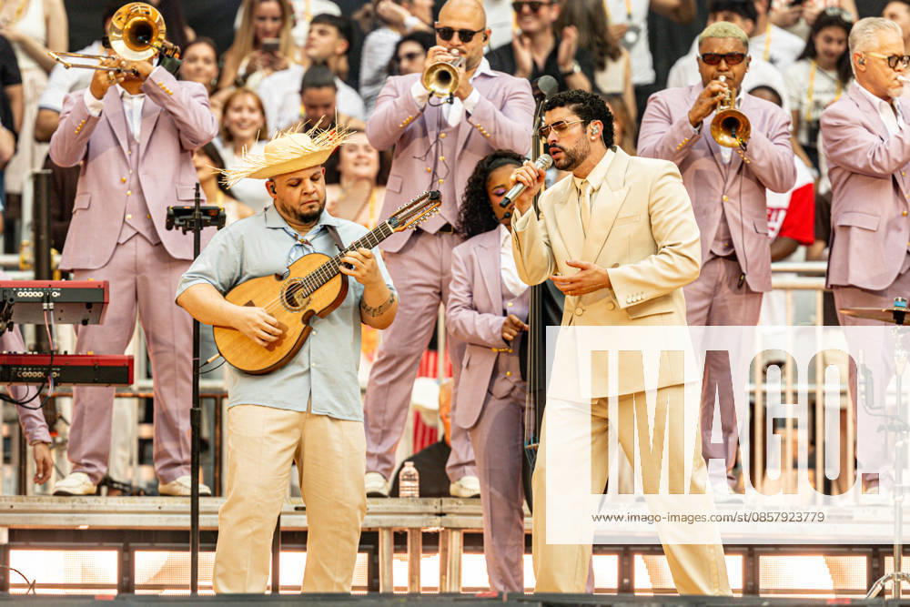 Bad Bunny performs at the Metropolitano Madrid Singer Bad Bunny performs during a concert at the Riyadh Air Metropolitano on May 30, 2026, in Madrid Spain The Puerto Rican artist will perform ten concerts in the capital between May 30 and June 15 as part of his DeBÍ TiRAR MáS FOToS World Tour 30 MAY 2026 CONCERT MUSIC PUERTO RICO PUERTORRICAN SINGER DTMF TOUR WORLD TOUR Madrid Madrid Spain