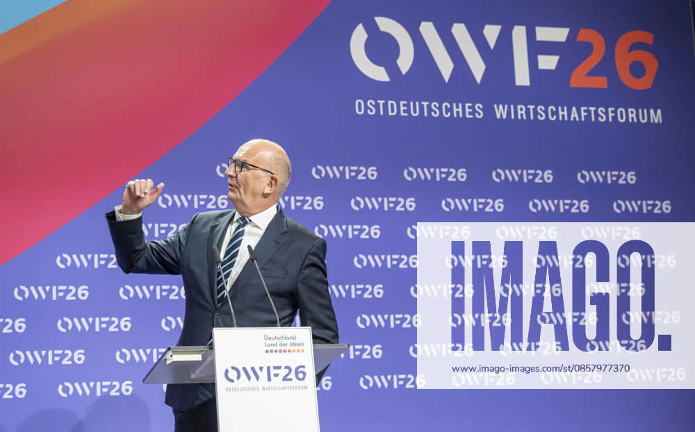 Dietmar Woidke + Elisabeth Kaiser - OWF26 EUR, Deutschland, Berlin, 31.05.2026: Dietmar Woidke (SPD), Ministerpräsident des Landes Brandenburg Elisabeth Kaiser (SPD), Staatsministerin und Beauftragte der Bundesregierung für Ostdeutschland zur Konferenz des Ostdeutschen Wirtschaftsforum unter dem Leitgedanken Eine neue (Un)Ordnung, welche Rolle spielt Deutschland und Europa im globalen Systemwettbewerb? Ostdeutschland steht dabei im Mittelpunkt als Region. Die Transformation im Gespräch zwischen Politik, Wirtschaft und Gesellschaft