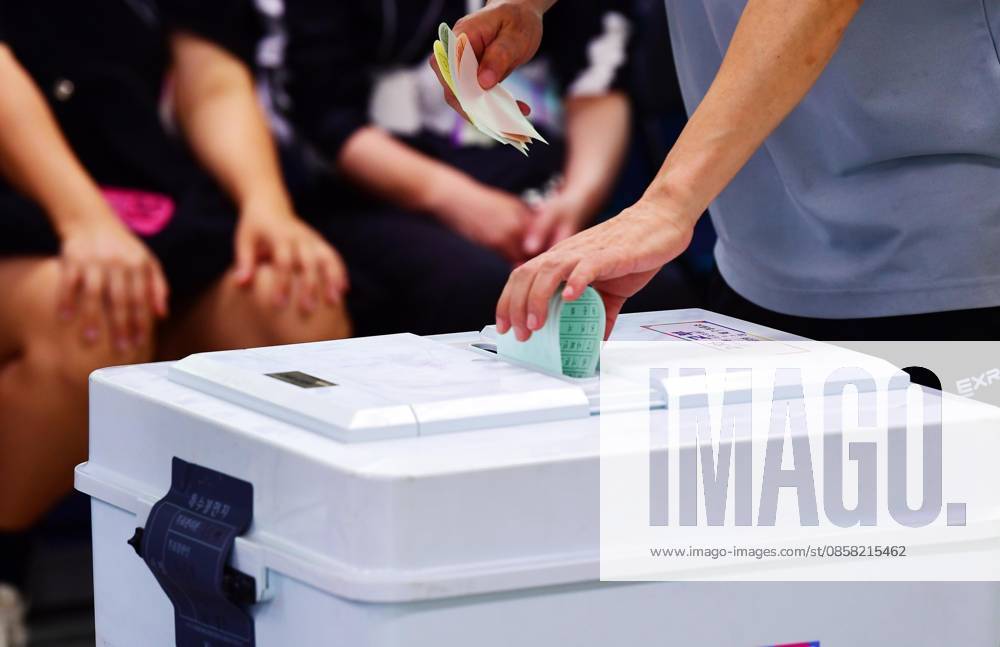 South Korea holds nationwide local elections Voters cast their ballots at a polling station set up in a high school during South Korea s 9th Nationwide Local Elections and National Assembly by-elections in Seoul, South Korea, June 3, 2026. Voting got underway at more than 14,200 polling stations across the country. Seoul South Korea