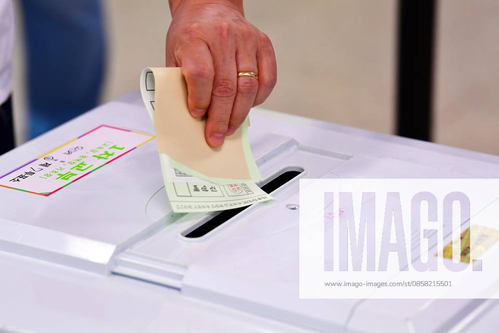 South Korea holds nationwide local elections Voters cast their ballots at a polling station set up in a high school during South Korea s 9th Nationwide Local Elections and National Assembly by-elections in Seoul, South Korea, June 3, 2026. Voting got underway at more than 14,200 polling stations across the country. Seoul South Korea