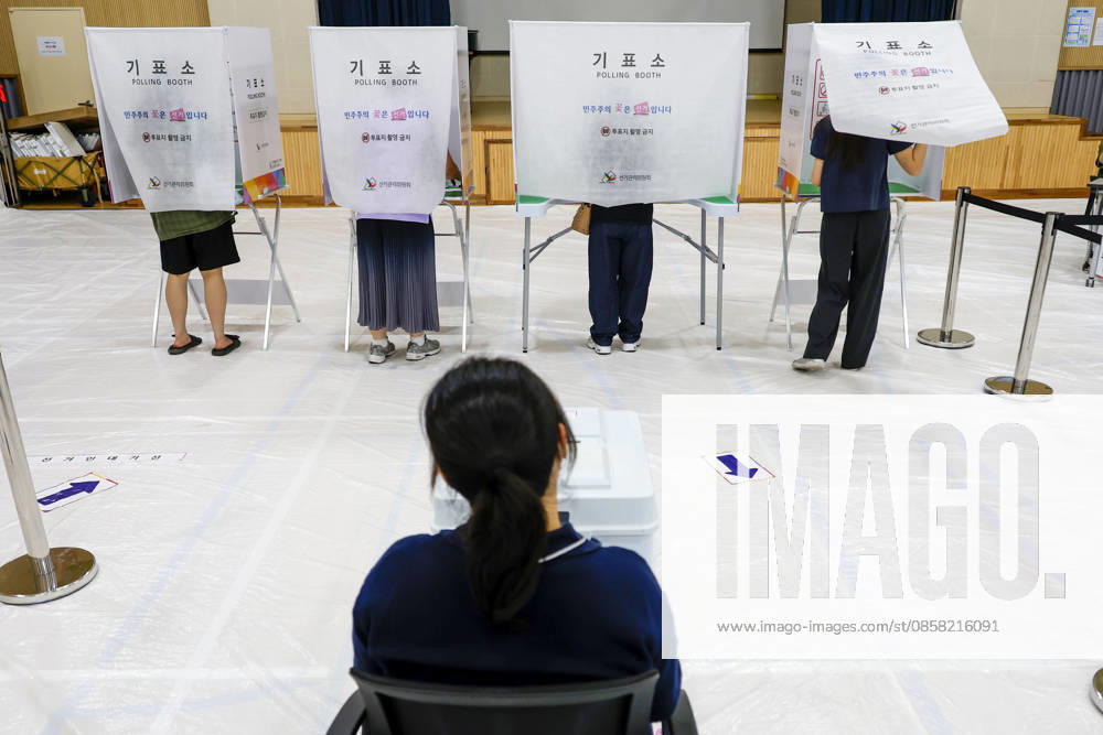 South Korea holds nationwide local elections South Korean voters cast their ballots in the 9th nationwide simultaneous local elections at a polling station in Seoul, South Korea, June 3, 2026. The elections, held every four years, saw more than 44.6 million eligible voters choose mayors, governors, local council members and education superintendents across the country. Seoul South Korea
