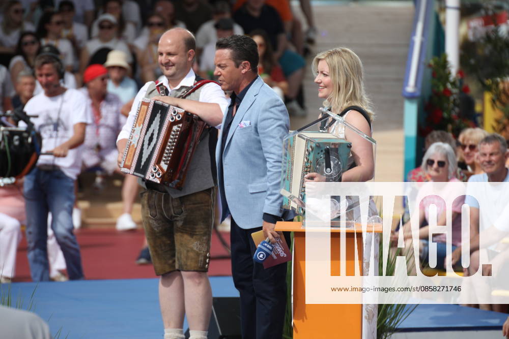 Stefan Mross in der ARD TV-Show Immer wieder sonntags im Europa-Park. Rust