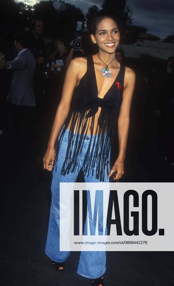 FOR FILE July 25, 2006 - HALLE BERRY 1993.L5753MF. MICHAEL FERGUSON-