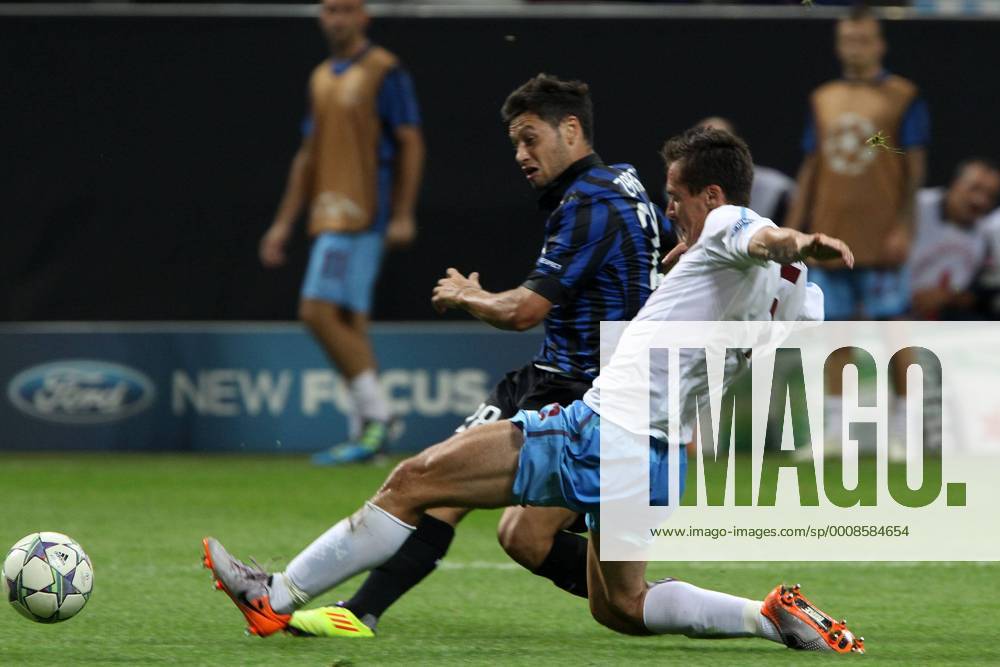 Mauro Zarate Inter Milano 14 09 2011 Stadio San Siro Football Calcio Champions League 2011 12 - Inter Mailand Vs Trabzonspor -
