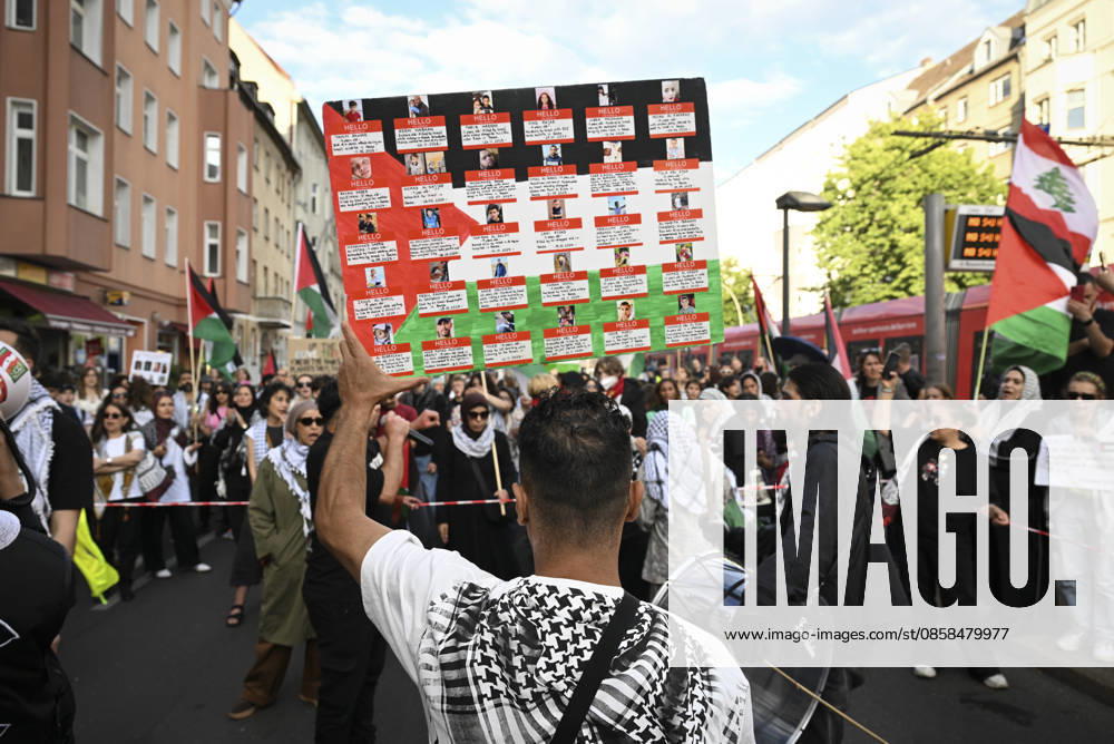 Pro-Palestinian protest in Berlin BERLIN, GERMANY - JUNE 5: People, holding Palestinian flags, stage a pro-Palestinian protest as they gather at Neptunbrunnen Square in Berlin, Germany on June 5, 2026. Halil Sagirkaya Anadolu Berlin Germany. Editorial use only. Please get in touch for any other usage.