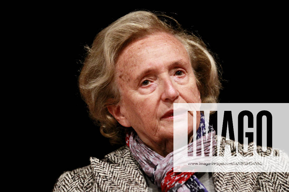 Bernadette Chirac, Wife Of Former French President Jacques Chirac, Dies At 93 Bernadette Chirac, wife of former French President Jacques Chirac, has died at the age of 93. A steadfast supporter throughout her husband’s political career, Bernadette Chodron de Courcel became an influential figure in French public life. She served as a member of the Corrèze General Council and was deeply involved in charitable work. She passed away on Friday at the age of 93. FILE - Bernadette Chirac rencontre ses amis et electeurs a la mairie de Correze-ville, France le 25 septembre 2011 apres la proclamation de sa victoire au premier tour des elections cantonales. Son epoux l ex-president de la Republique Jacques Chirac fut le premier a la feliciter au telep